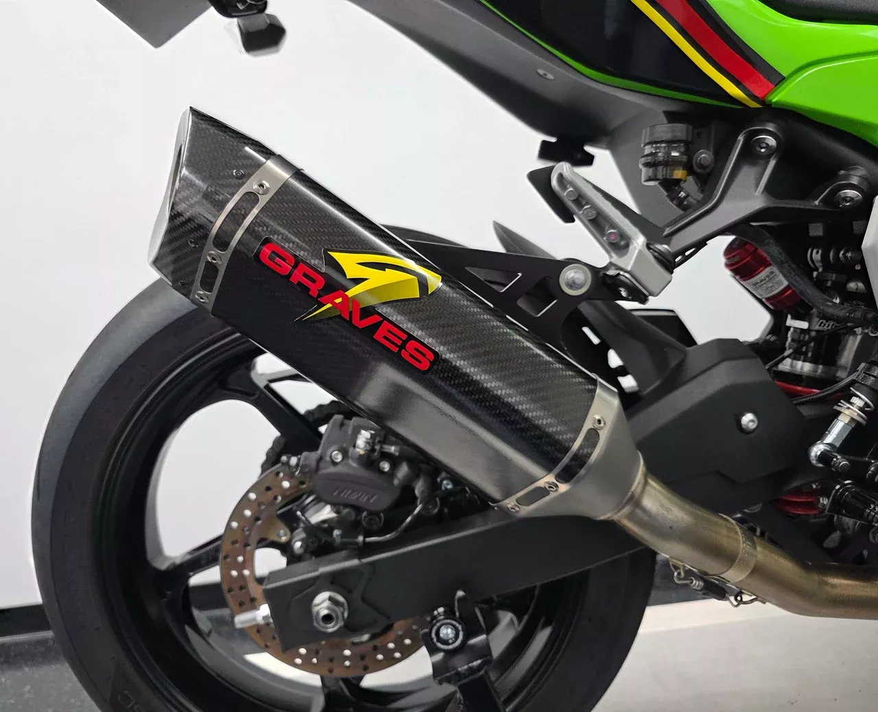 Graves Motorsports Exhaust Cat-Back Carbon Silencer Kawasaki Ninja 400
